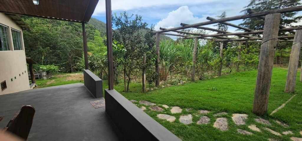 Casa – Rio – Lote 9.000 m2 – Alto Paraíso de Goiás