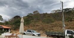 Fazenda 20 alqueires – Cachoeira – Próximo a Cachoeira Poço Encantado – Casa Sede – Nascente – Piscina aquecida – Alto Paraíso de Goiás Fazenda 20 alqueires – Cachoeira – Próximo a Cachoeira Poço Encantado – Casa Sede – Nascente – Piscina aquecida – Alto Paraíso de Goiás