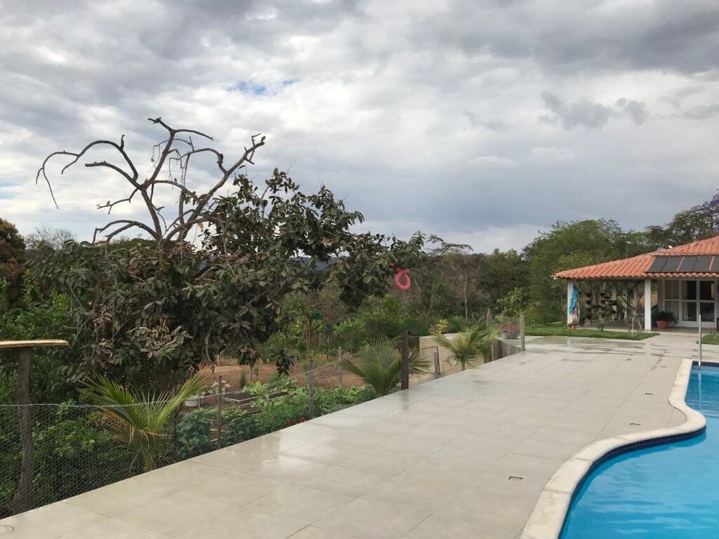 Fazenda  20 alqueires –  Cachoeira – Próximo a Cachoeira Poço Encantado – Casa Sede – Nascente – Piscina aquecida – Alto Paraíso de Goiás