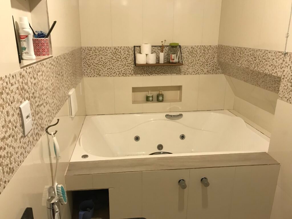 Fazenda  20 alqueires –  Cachoeira – Próximo a Cachoeira Poço Encantado – Casa Sede – Nascente – Piscina aquecida – Alto Paraíso de Goiás