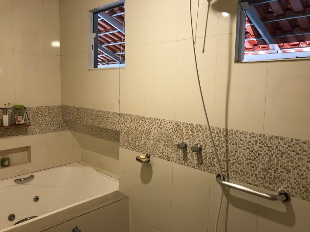 Fazenda  20 alqueires –  Cachoeira – Próximo a Cachoeira Poço Encantado – Casa Sede – Nascente – Piscina aquecida – Alto Paraíso de Goiás