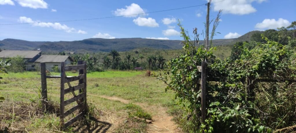Vende-se Casa Adobe – Condomínio Oasis – Vale Azul – Alto Paraíso de Goiás