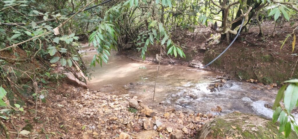 Casa – Rio – Lote 9.000 m2 – Alto Paraíso de Goiás