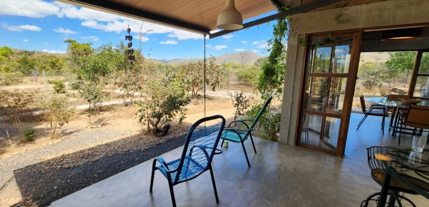 Maravilhosa Casa – pegada ecológica – 2,5km de Cavalcante/GO sentido Cachoeira Santa Barbara – Chapada dos Veadeiros