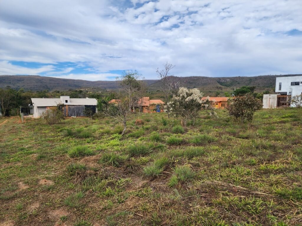 Lote 1.045 m2 – Condomínio Fechado Vale Azul – Alto Paraíso de Goiás