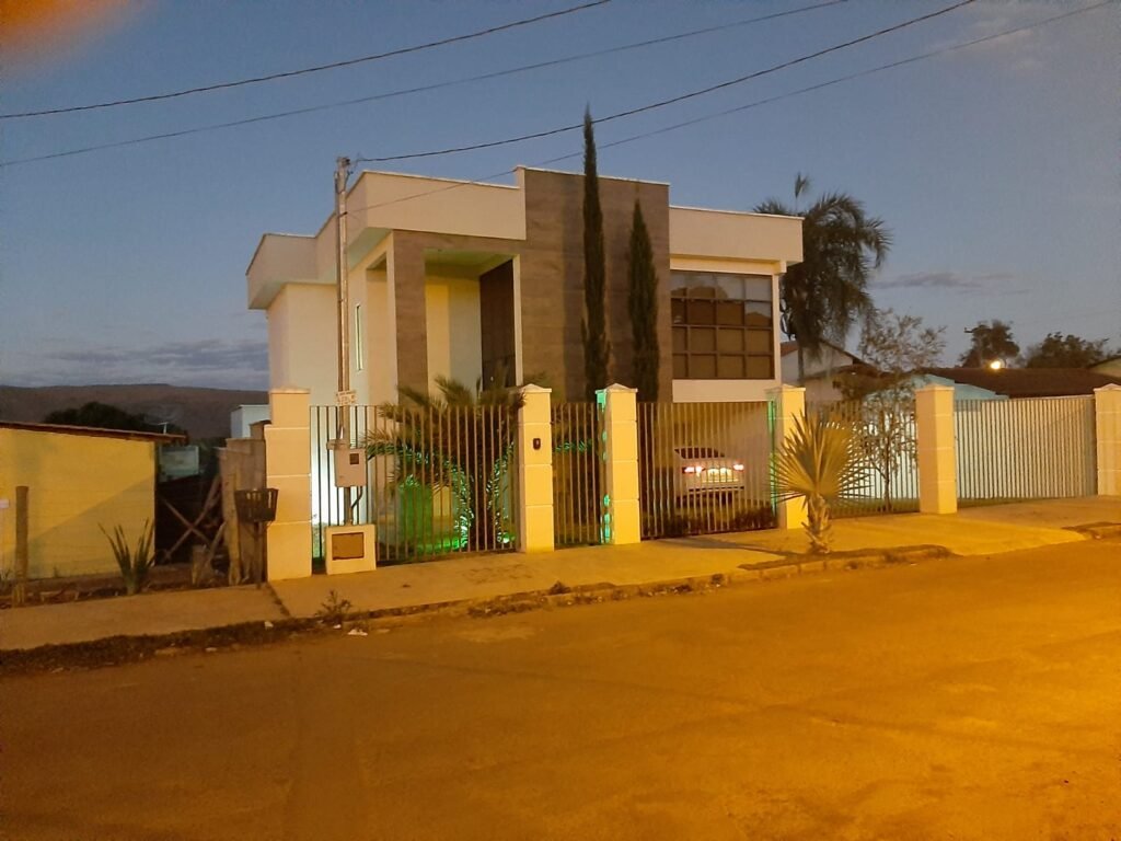 Lindo Sobrado + Casa – Centro – Alto Paraíso de Goiás