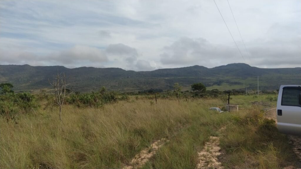 Chácara 4 ha – 5 km de Alto Paraíso sentido Cachoeira dos Cristais