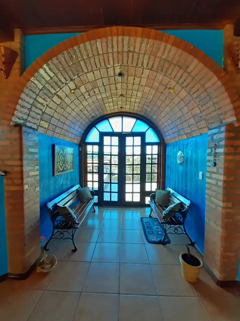 Vende-se Linda Casa Mística – Área de Laser – Estância Paraíso – Alto Paraíso de Goiás