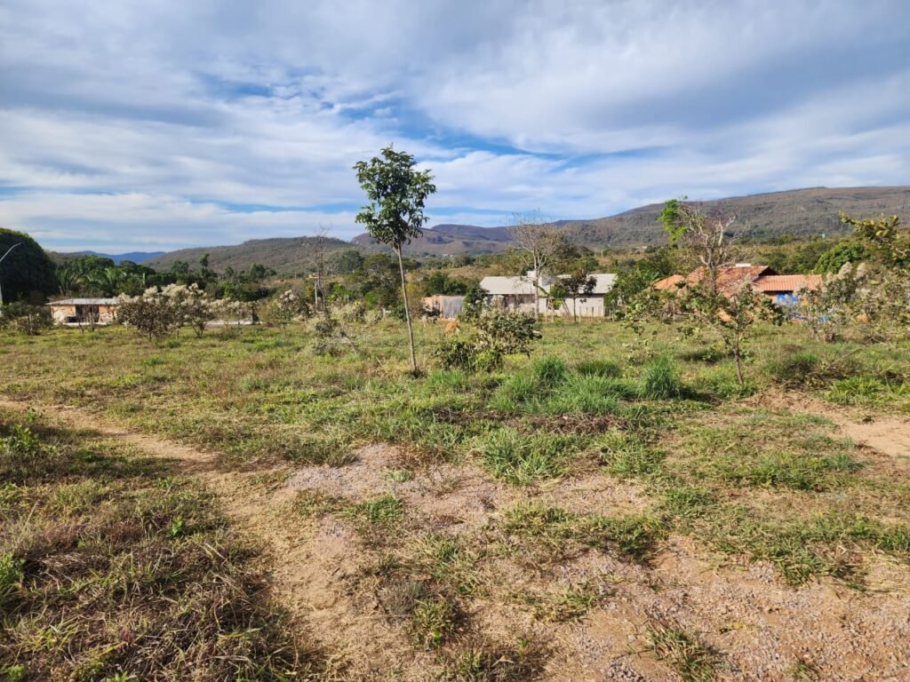 Lote 1.045 m2 – Condomínio Fechado Vale Azul – Alto Paraíso de Goiás