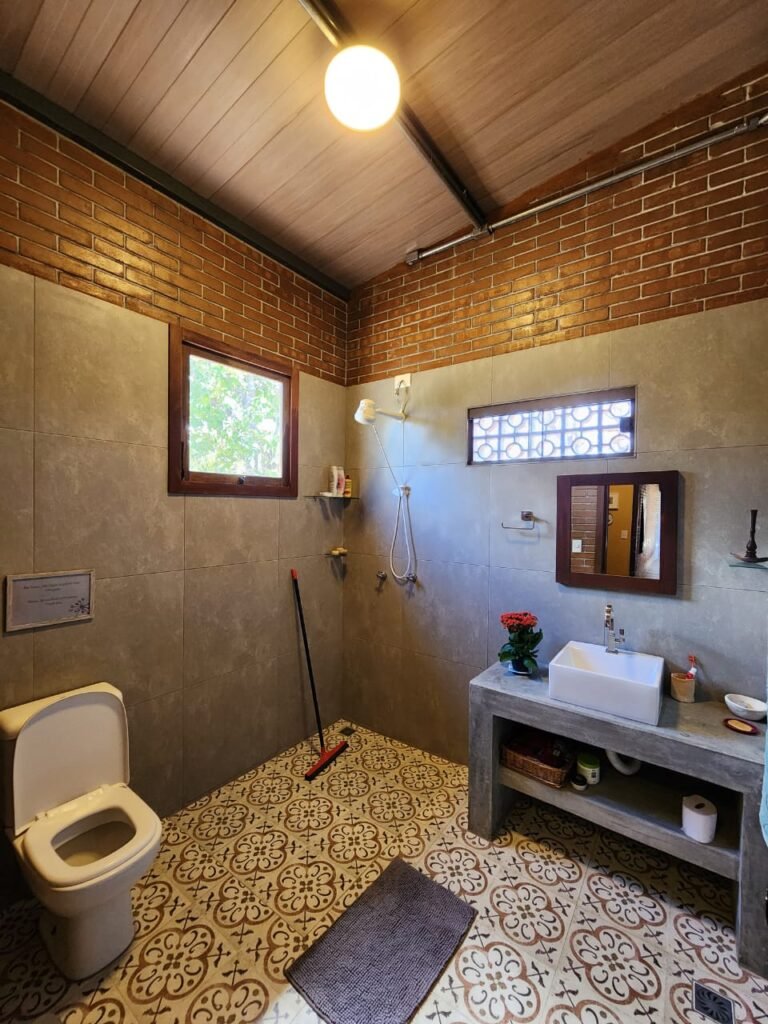 Maravilhosa Casa – pegada ecológica – 2,5km de Cavalcante/GO sentido Cachoeira Santa Barbara – Chapada dos Veadeiros