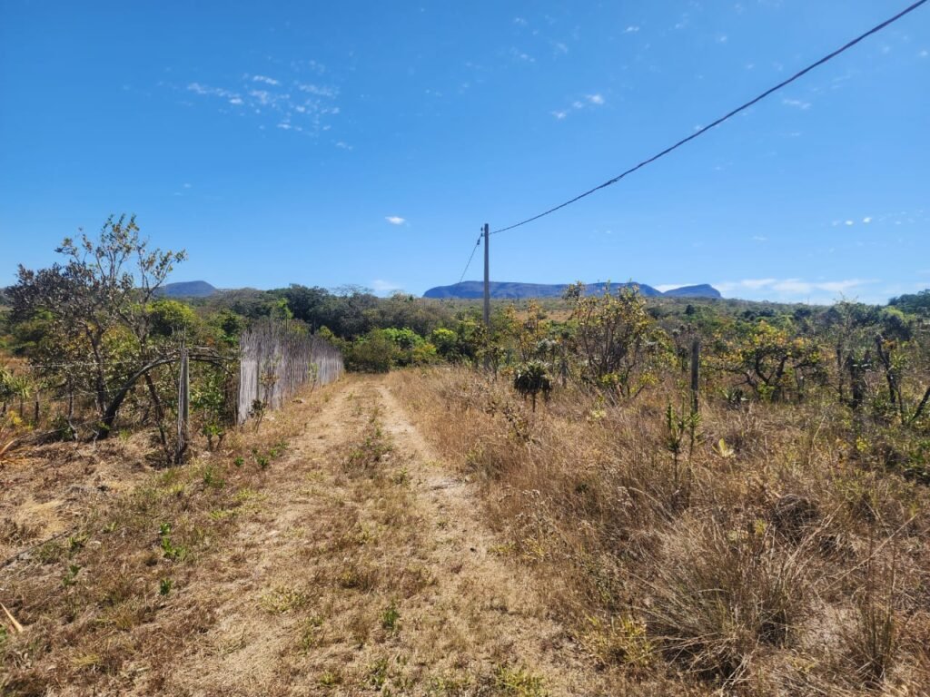 Chácara 4.000 m2 – Rio – Condomínio Rural – 12 km de Alto Paraíso sentido São Jorge