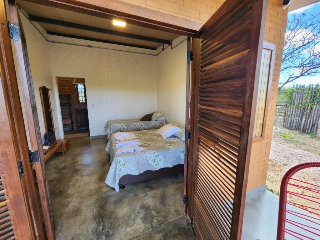 Maravilhosa Casa – pegada ecológica – 2,5km de Cavalcante/GO sentido Cachoeira Santa Barbara – Chapada dos Veadeiros