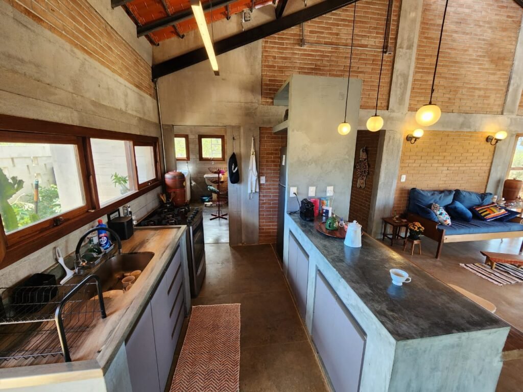 Maravilhosa Casa – pegada ecológica – 2,5km de Cavalcante/GO sentido Cachoeira Santa Barbara – Chapada dos Veadeiros