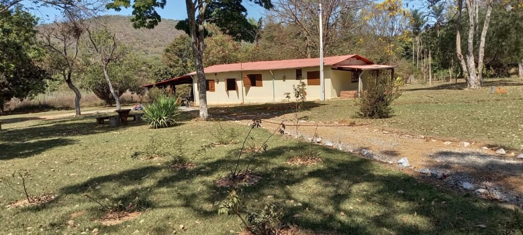 Fazenda 100ha- Rio – Casa Sede – 13km de Alto Paraíso e 1km de Terra