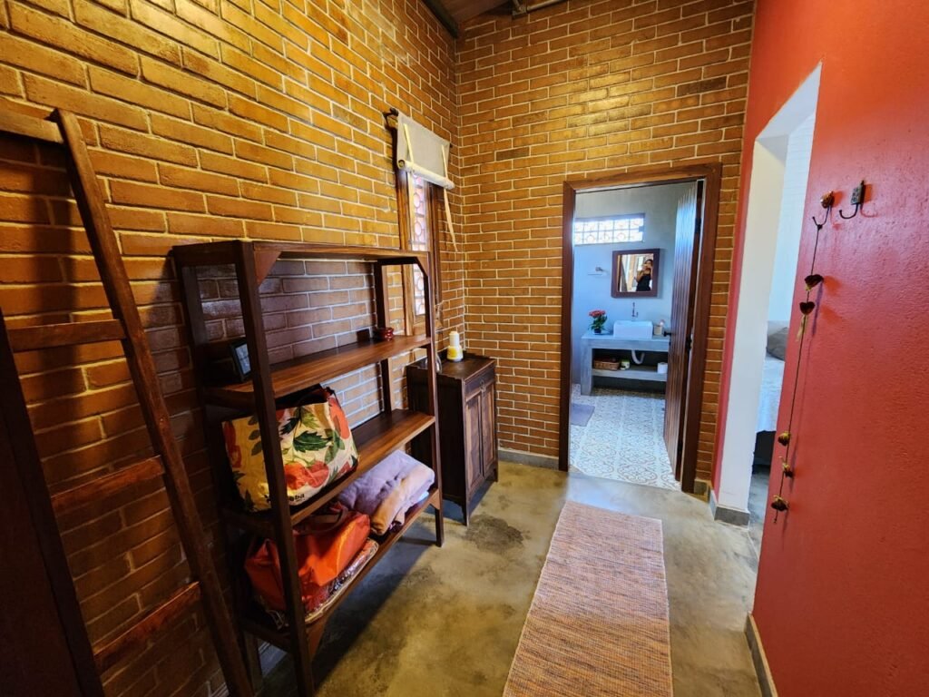 Maravilhosa Casa – pegada ecológica – 2,5km de Cavalcante/GO sentido Cachoeira Santa Barbara – Chapada dos Veadeiros