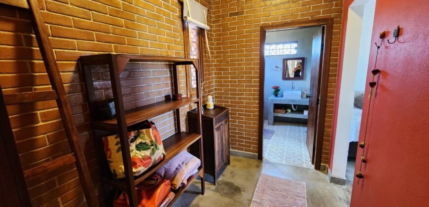 Maravilhosa Casa – pegada ecológica – 2,5km de Cavalcante/GO sentido Cachoeira Santa Barbara – Chapada dos Veadeiros