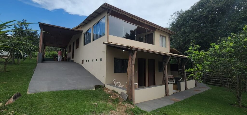 Casa – Rio – Lote 9.000 m2 – Alto Paraíso de Goiás