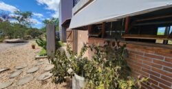 Maravilhosa Casa – pegada ecológica – 2,5km de Cavalcante/GO sentido Cachoeira Santa Barbara – Chapada dos Veadeiros Maravilhosa Casa – pegada ecológica – 2,5km de Cavalcante/GO sentido Cachoeira Santa Barbara – Chapada dos Veadeiros