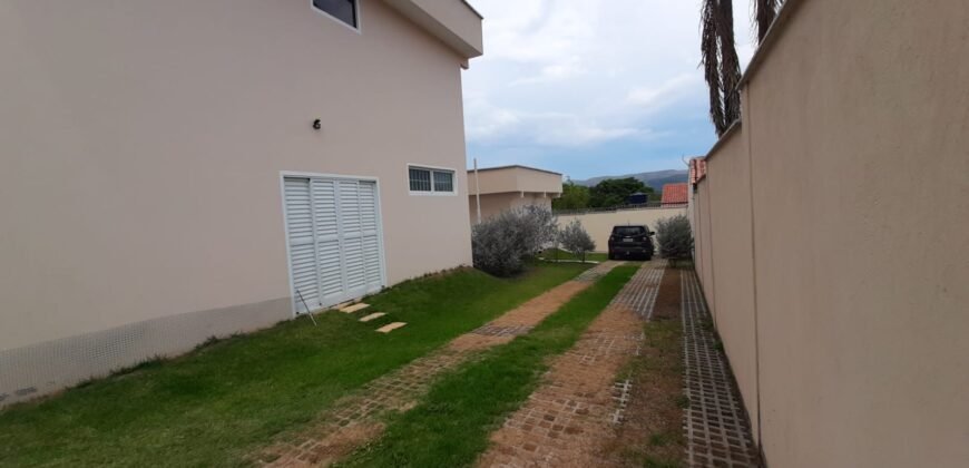 Lindo Sobrado + Casa – Centro – Alto Paraíso de Goiás