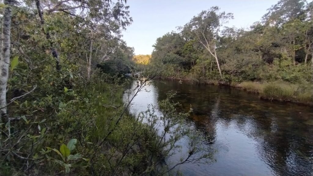Chácara 4ha Beira Rio dos Couros – Casa Exótica e Ecológica – 12 km Alto Paraíso sentido São Jorge