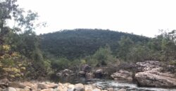 Chácara Suçuarana com RIO, Próximo a Cachoeira do Poço Encantado – Chapada dos Veadeiros