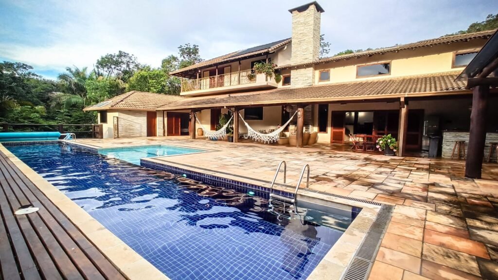 Maravilhosa Casa na Natureza – Condomínio Rural – 2 km do Centro de Alto Paraíso de Goiás