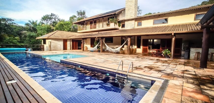 Maravilhosa Casa na Natureza – Condomínio Rural – 2 km do Centro de Alto Paraíso de Goiás