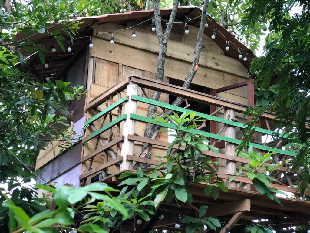 Vende-se Pousada – Lote 1.887,80 m2 – Centro – Alto Paraíso de Goiás