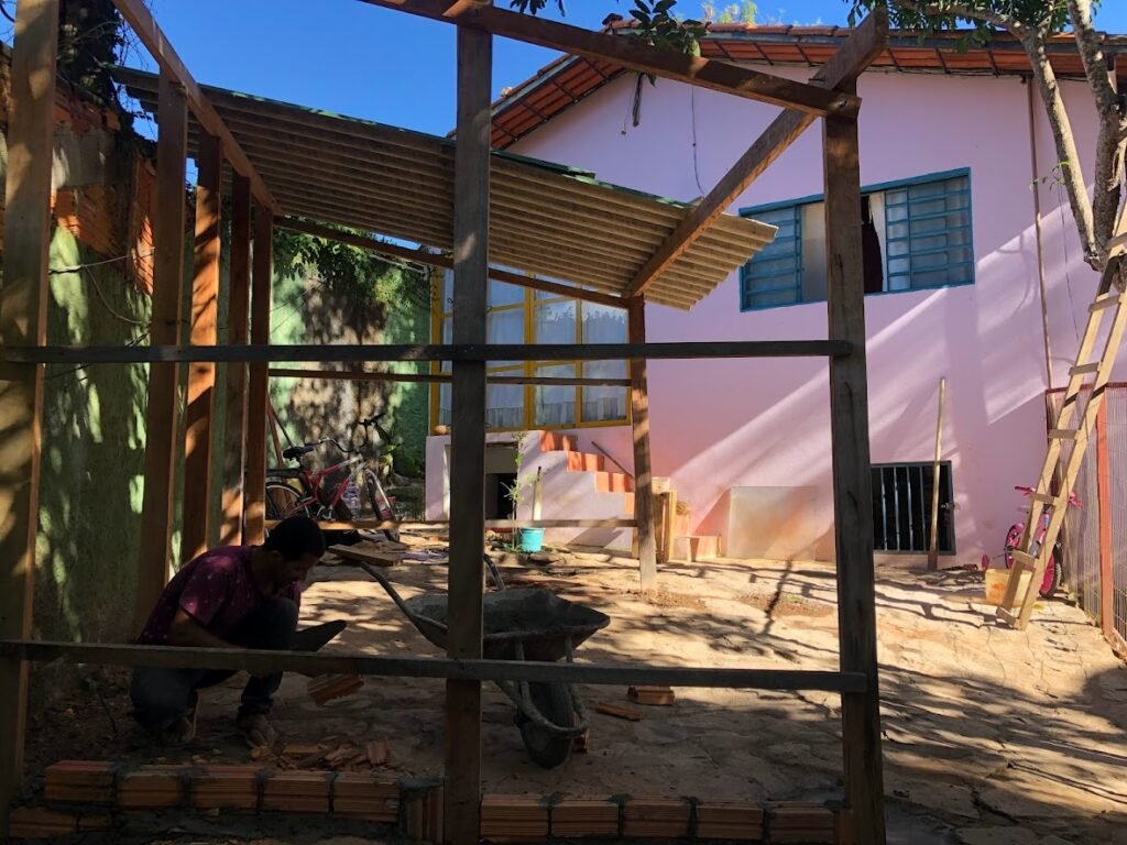 Vende-se Pousada – Lote 1.887,80 m2 – Centro – Alto Paraíso de Goiás