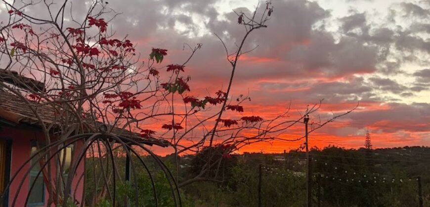 Vende-se Pousada – Lote 1.887,80 m2 – Centro – Alto Paraíso de Goiás