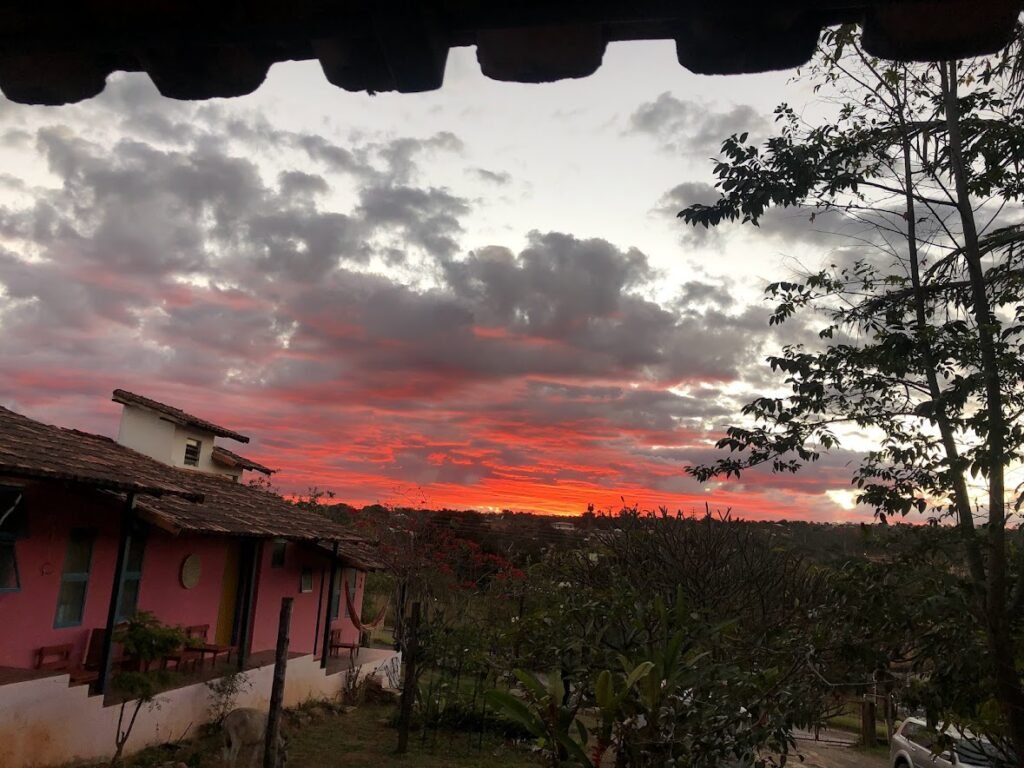 Vende-se Pousada – Lote 1.887,80 m2 – Centro – Alto Paraíso de Goiás