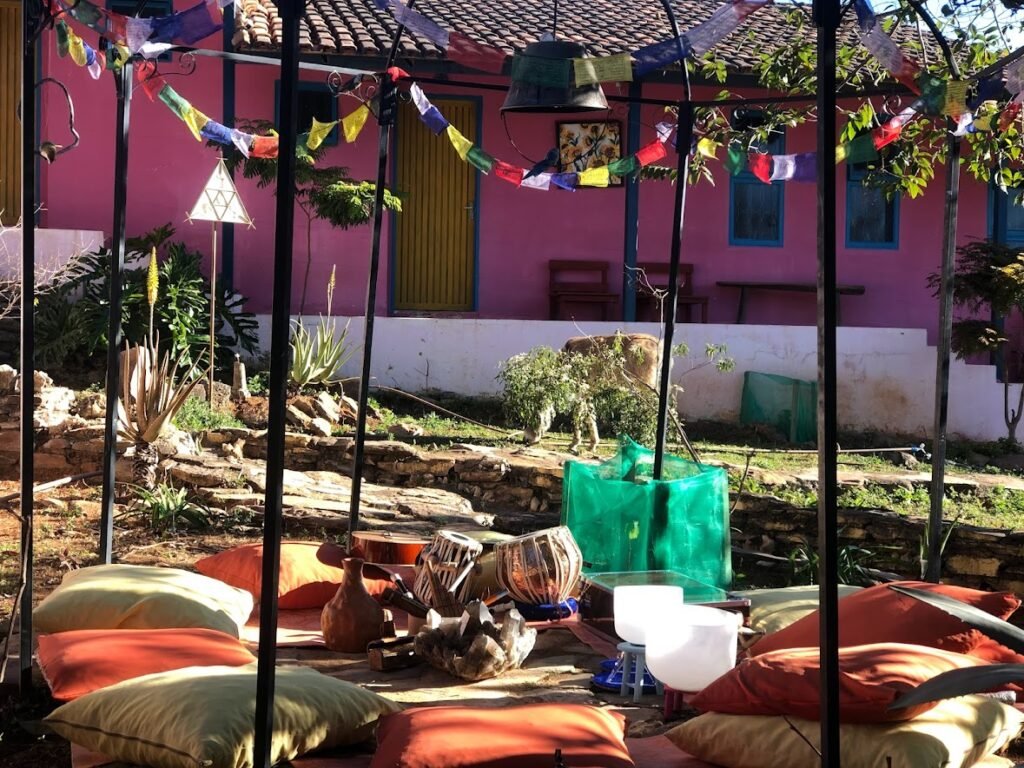 Vende-se Pousada – Lote 1.887,80 m2 – Centro – Alto Paraíso de Goiás