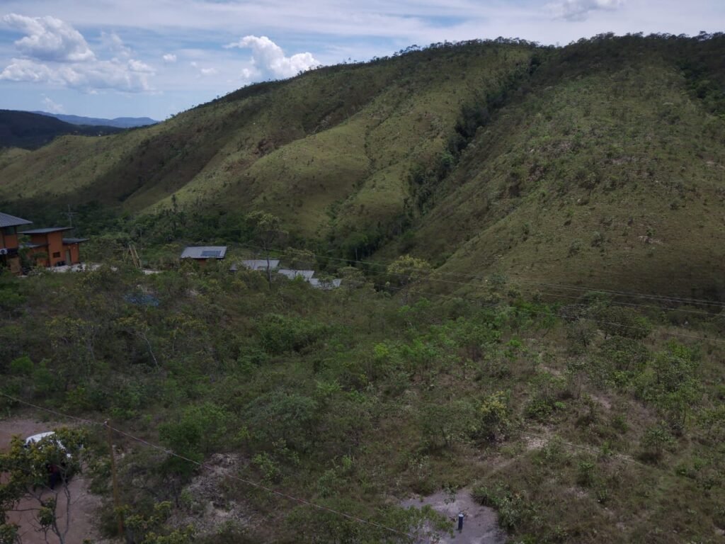 Lote 1.065m2 – 30m2 da Cachoeira da Usina – Urbano – Poço Artesiano – Alto Paraíso de Goiás