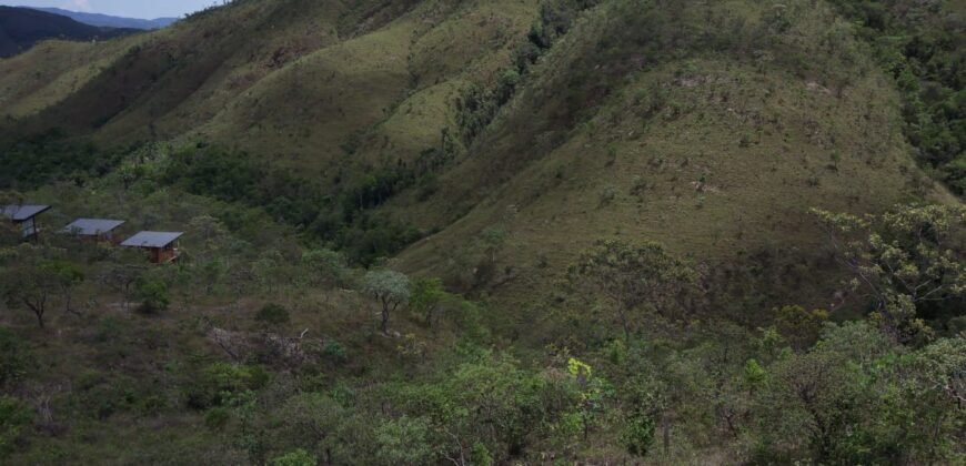 Lote 1.065m2 – 30m2 da Cachoeira da Usina – Urbano – Poço Artesiano – Alto Paraíso de Goiás