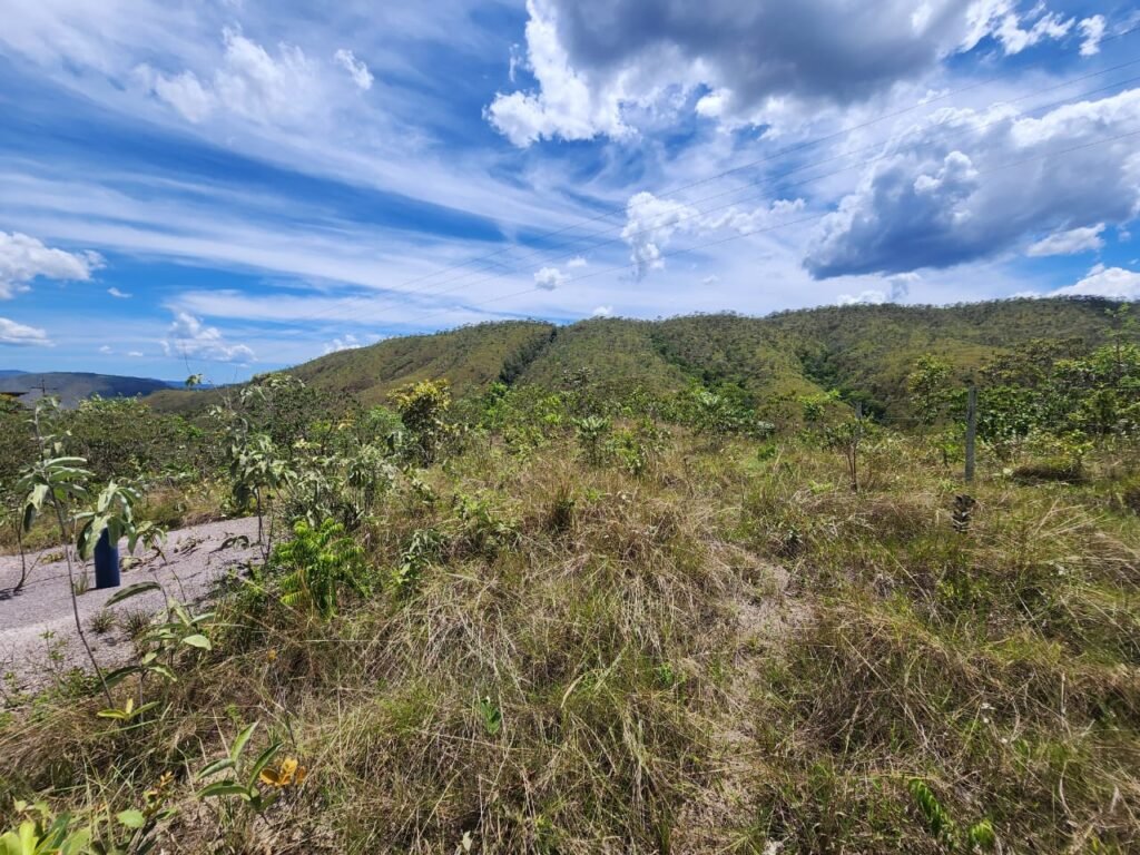 Lote 1.065m2 – 30m2 da Cachoeira da Usina – Urbano – Poço Artesiano – Alto Paraíso de Goiás