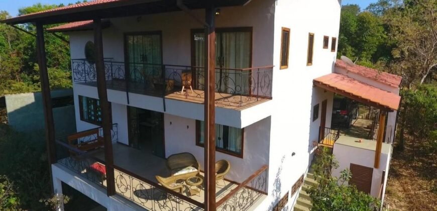 Maravilhosa Casa no Bairro Estância Paraíso – Alto Paraíso de Goiás – Chapada dos Veadeiros