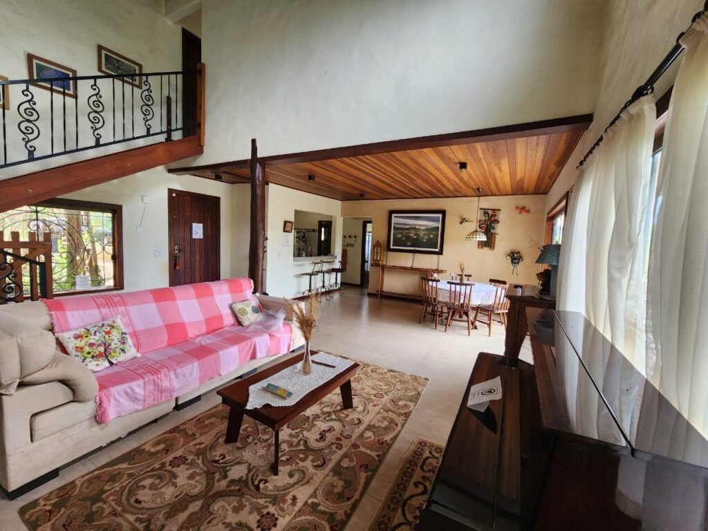 Maravilhosa Casa no Bairro Estância Paraíso – Alto Paraíso de Goiás – Chapada dos Veadeiros