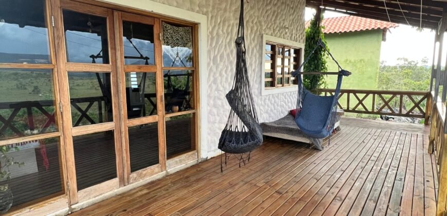 3 Casas – Maravilhosa Vista para Morro da Baleia – Margem Rio das Cobras – Alto Paraíso de Goiás – Chapada dos Veadeiros