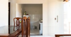 Propriedade – 3 Casas + Prédio Comercial – Avenida Principal – Alto Paraíso – Chapada dos Veadeiros Propriedade – 3 Casas + Prédio Comercial – Avenida Principal – Alto Paraíso – Chapada dos Veadeiros