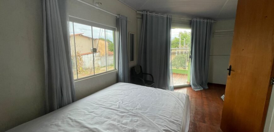 Casa com Três Pisos + Casa Menos + Depósito –  Vila Bandeira – Alto Paraíso de Goiás – Escriturada