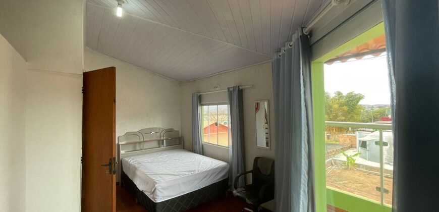 Casa com Três Pisos + Casa Menos + Depósito –  Vila Bandeira – Alto Paraíso de Goiás – Escriturada