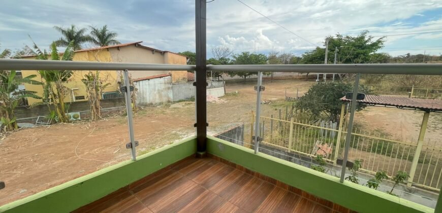 Casa com Três Pisos + Casa Menos + Depósito –  Vila Bandeira – Alto Paraíso de Goiás – Escriturada