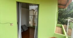 Casa com Três Pisos + Casa Menos + Depósito –  Vila Bandeira – Alto Paraíso de Goiás – Escriturada