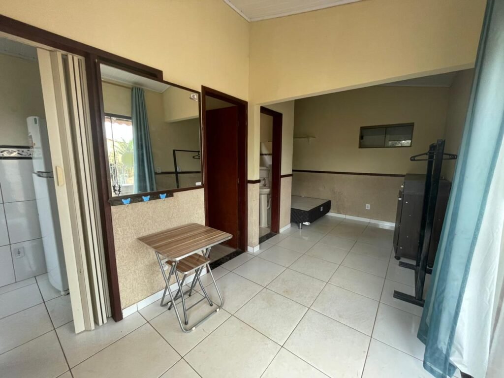 Casa com Três Pisos + Casa Menos + Depósito –  Vila Bandeira – Alto Paraíso de Goiás – Escriturada