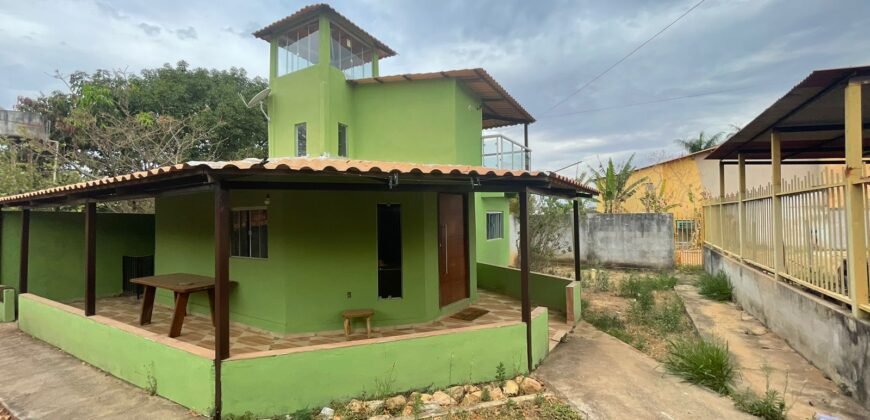 Casa com Três Pisos + Casa Menos + Depósito –  Vila Bandeira – Alto Paraíso de Goiás – Escriturada