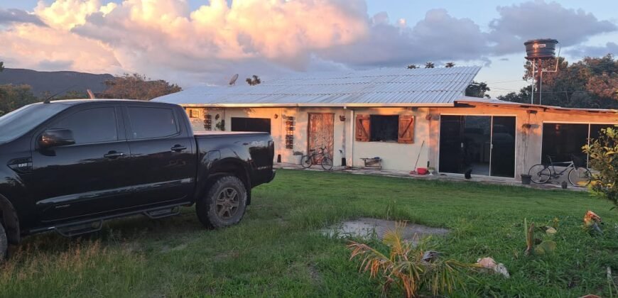 Chácara com Casa – 14 km de Alto Paraíso sentido São Jorge – Chapada dos Veadeiros