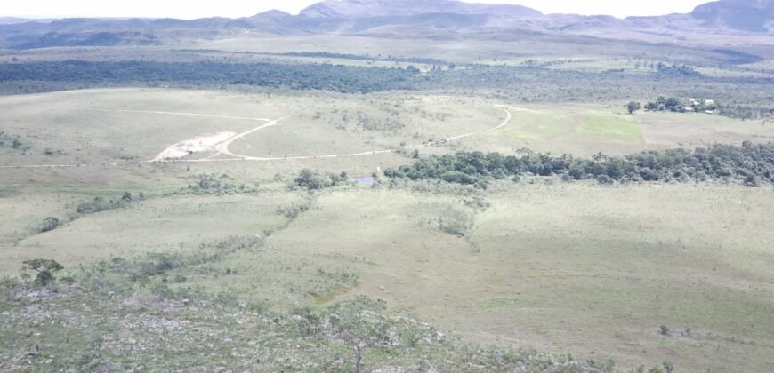 Oportunidade Imperdível! Fazenda 240ha com Nascente e Vista Cênica na Chapada dos Veadeiros 🌿