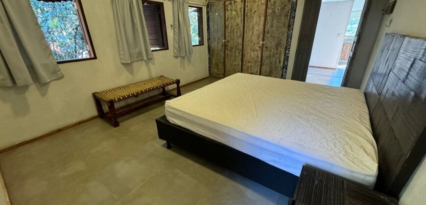 2 Casas – Lote 1.985 m2 – Urbano – 200m da Cachoeira da Usina – Alto Paraíso de Goiás