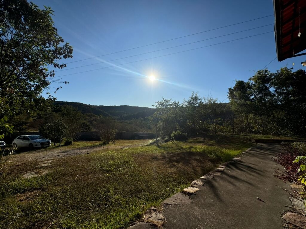 2 Casas – Lote 1.985 m2 – Urbano – 200m da Cachoeira da Usina – Alto Paraíso de Goiás