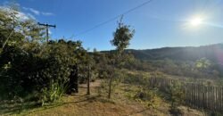 2 Casas – Lote 1.985 m2 – Urbano – 200m da Cachoeira da Usina – Alto Paraíso de Goiás